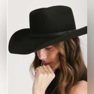 [VINTAGE] SUMMIT HAT BLACK w/ BLACK
GOLD BAND COWBOY HAT sz 6 7/8